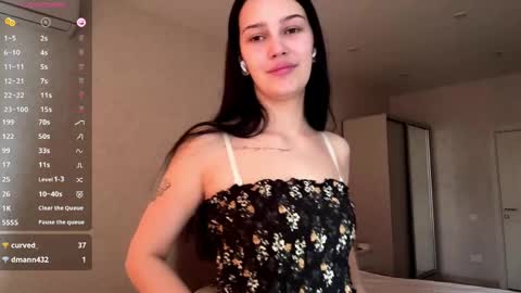 Kate online show from April 4, 1:43 pm