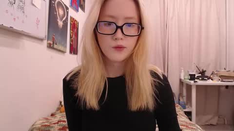 joan_kiss online show from December 15, 1:44 am