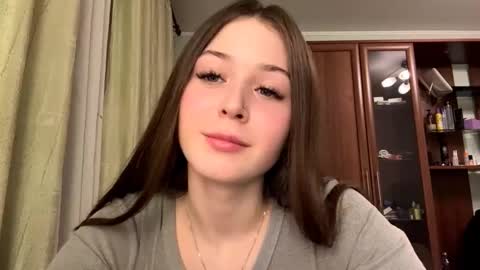 Adel online show from March 17, 5:17 pm