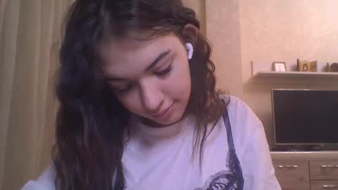 Jennifer online show from November 19, 5:46 pm