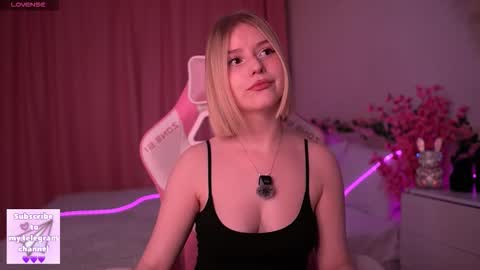 Paula online show from February 23, 11:15 pm