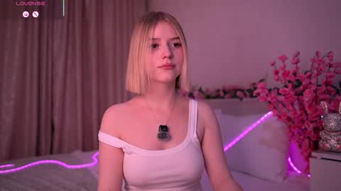 Paula online show from February 14, 9:50 pm