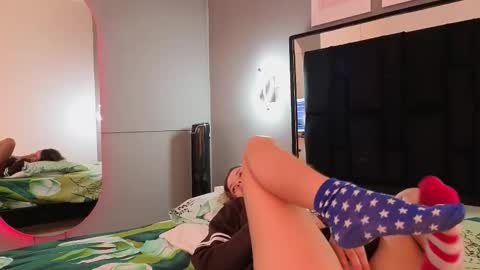 jolie_lov online show from February 25, 2:15 pm