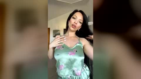 Angie Bee online show from June 17, 8:26 am