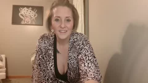 Snapshot of joliexx41 chatting on February 12, 2:24 am Jolie online show from February 12, 2:24 am