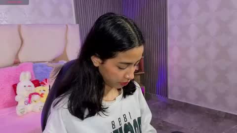 Joselyn  online show from April 15, 12:49 pm