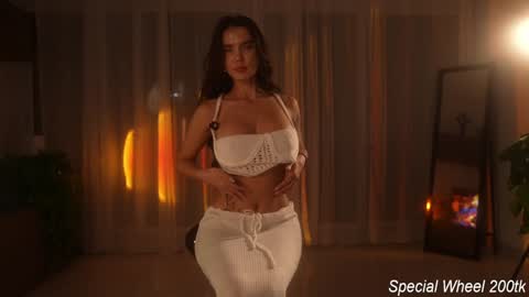 Jennifer Diaz online show from December 20, 8:46 pm