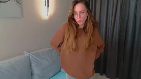 Emma online show from December 4, 8:16 am