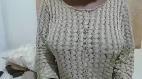 juicebabie online show from December 18, 4:39 am