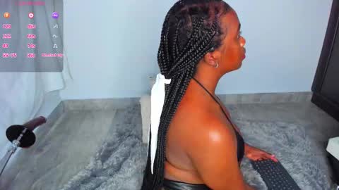 Snapshot of juicy_sky chatting on October 21, 7:34 am Your Paradise online show from October 21, 7:34 am