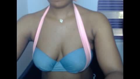 Snapshot of juicycuntx chatting on October 21, 10:19 am juicycuntx online show from October 21, 10:19 am