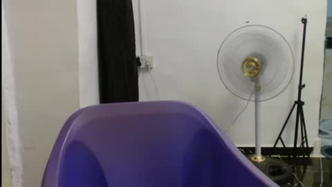 juicyxpink online show from April 18, 9:26 pm