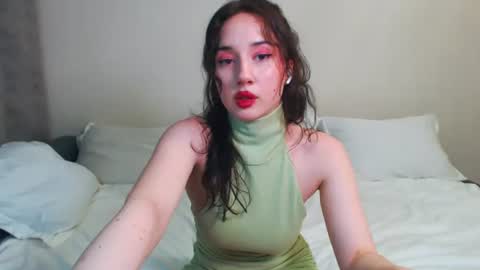 Julia online show from June 17, 9:27 pm