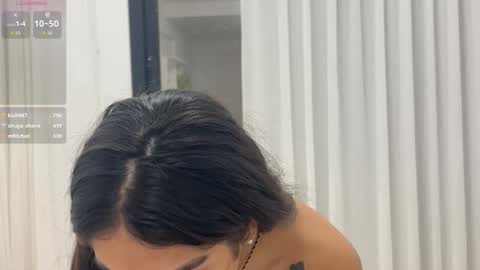 Julia Mendes online show from November 26, 4:24 am