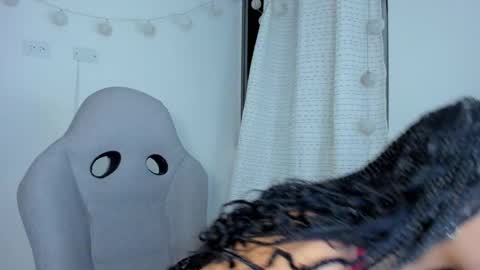 Snapshot of julia_strauns chatting on January 3, 5:06 am julia_strauns online show from January 3, 5:06 am