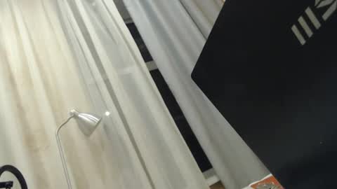 julialav online show from March 2, 6:46 pm