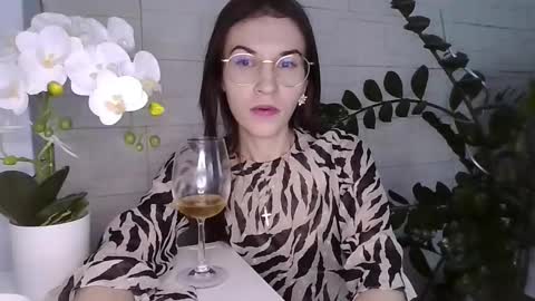 Julia online show from March 3, 3:29 pm