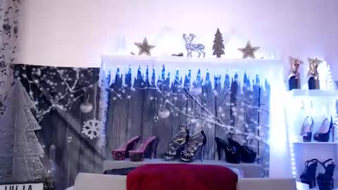 Snapshot of juliapink6 chatting on December 3, 9:12 pm Julia online show from December 3, 9:12 pm