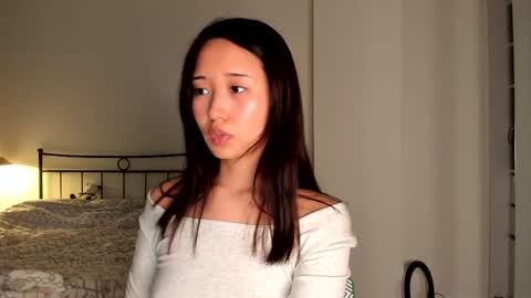 julia online show from February 18, 2:49 pm