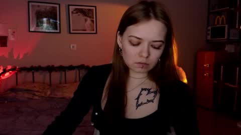 julidropp online show from June 5, 6:47 pm