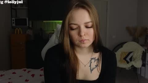 Snapshot of julidropp chatting on October 2, 7:19 pm julidropp online show from October 2, 7:19 pm
