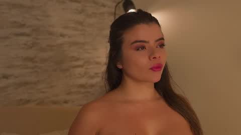 luu online show from April 18, 12:24 am