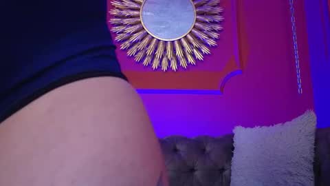  Julieta  online show from January 10, 12:10 pm