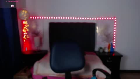 julietacollins06 online show from January 18, 12:15 pm