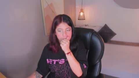 Julieth  online show from November 14, 9:04 pm