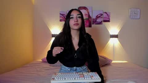 juli online show from April 29, 1:47 pm