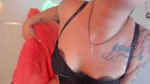 Julieta online show from October 23, 1:33 am