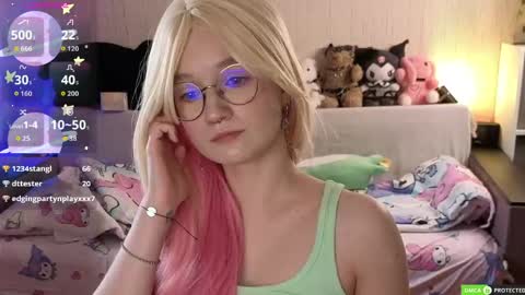 julifisher online show from April 11, 7:45 am