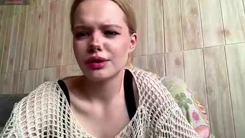 Malin online show from June 25, 2:07 pm