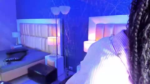 julitpink online show from November 20, 11:55 am