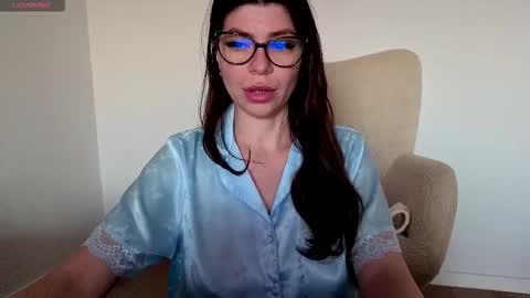 Jully online show from March 11, 3:58 pm