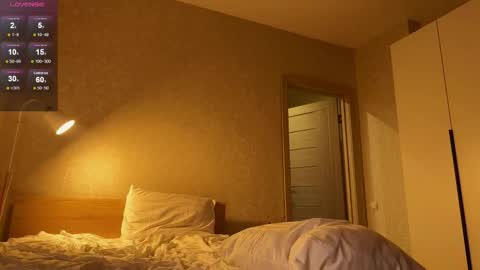 Hloya online show from March 6, 3:18 pm