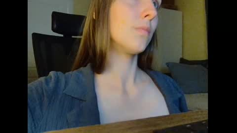 Snapshot of just_be_here chatting on September 24, 8:08 pm Dary online show from September 24, 8:08 pm