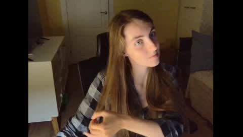 Snapshot of just_be_here chatting on September 12, 6:26 pm Dary online show from September 12, 6:26 pm