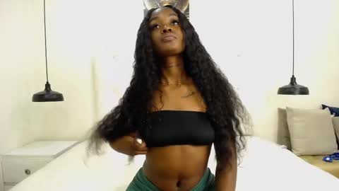 Snapshot of kaiadebayo chatting on February 21, 4:48 pm Angie online show from February 21, 4:48 pm