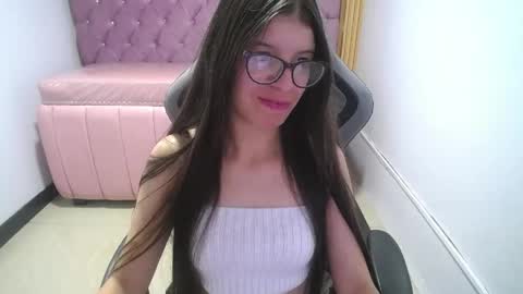 Kailee online show from April 14, 9:26 pm