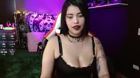 Snapshot of kalanypatterson25 chatting on October 15, 6:32 pm kalany and jeremy online show from October 15, 6:32 pm