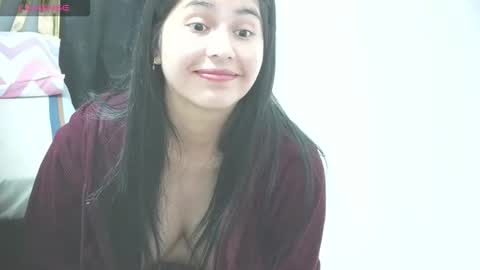 kamgomezxox online show from December 18, 2:05 am