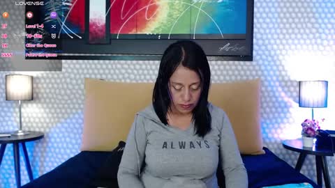 Kami online show from April 5, 8:30 pm