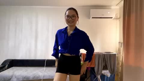 Bella online show from June 5, 1:06 pm