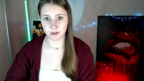 kamilla_love_ online show from April 18, 5:15 pm