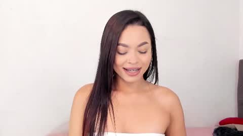karely_laurent online show from July 17, 8:56 pm