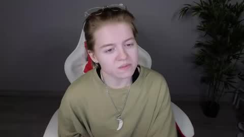 Karen online show from March 22, 8:42 am