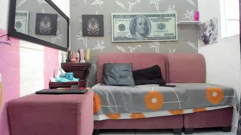 Karen online show from January 14, 7:21 pm