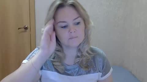 karennelsonx online show from October 30, 9:00 am