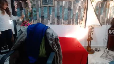Snapshot of karima_sarabe chatting on October 21, 10:25 pm karima_sarabe online show from October 21, 10:25 pm